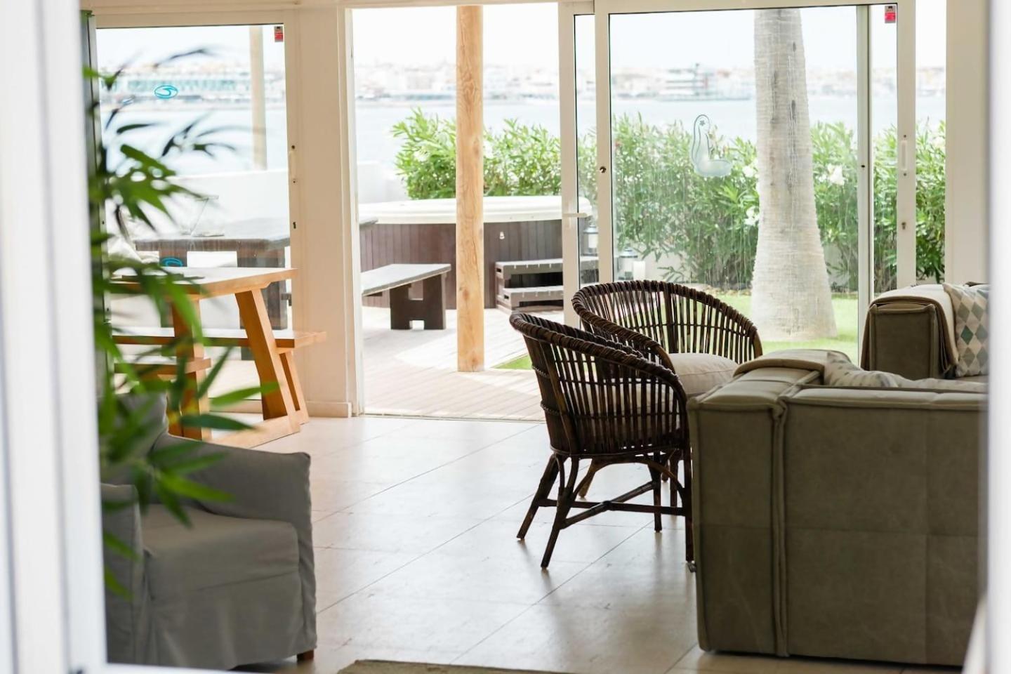 Villa Maluhia Frente Al Mar Y Jacuzzi Corralejo Eksteriør bilde